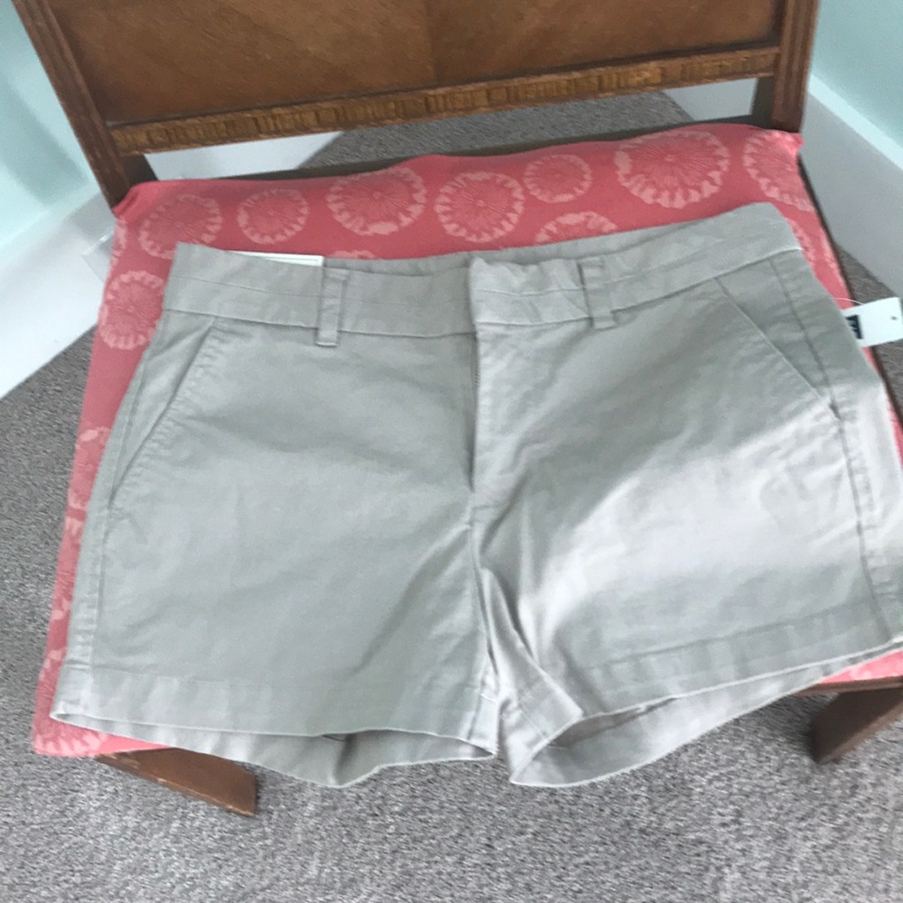 NWT Gap khaki shorts